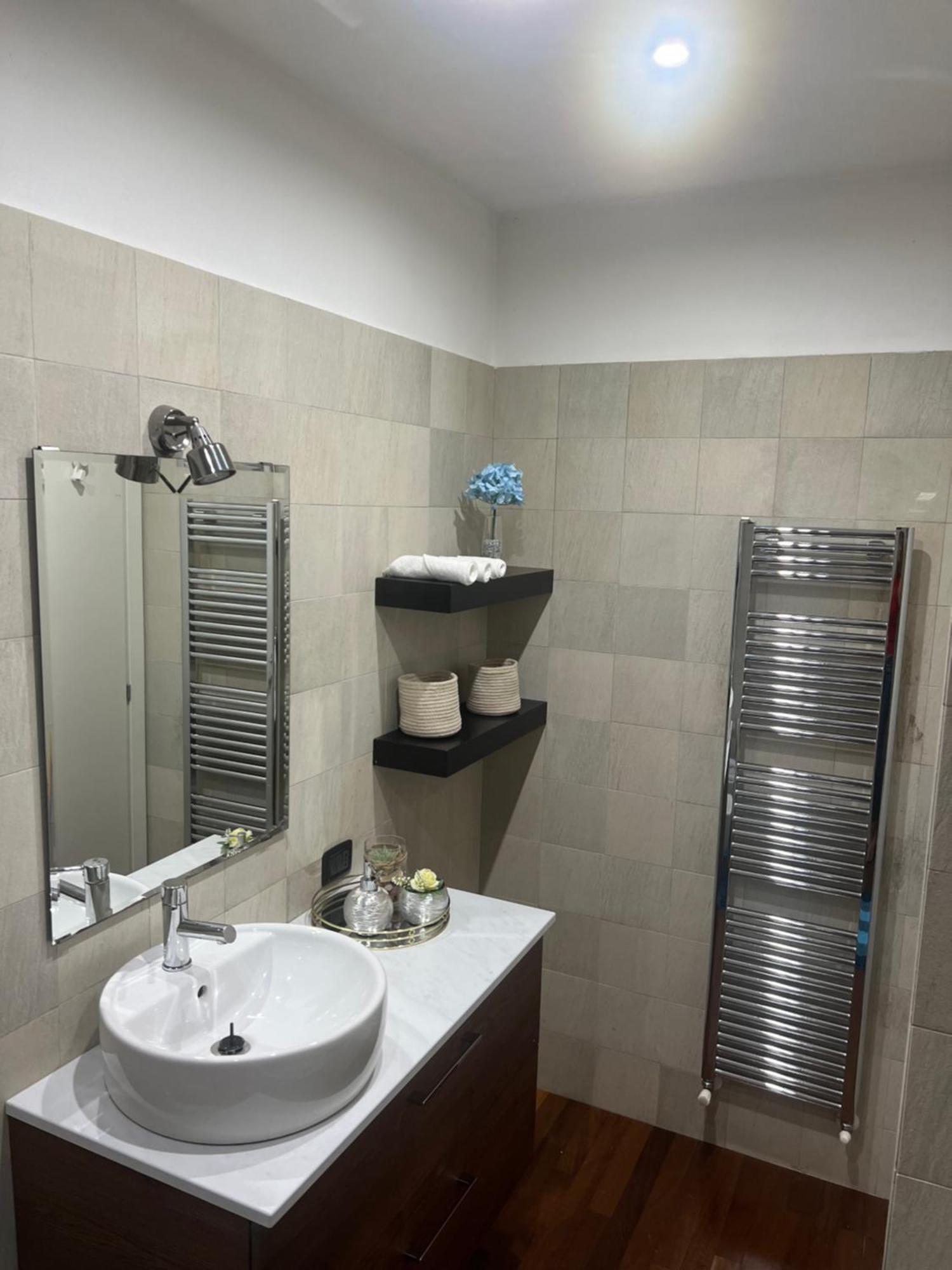 B&B Resilienza - Camera Privata Con Bagno 레코 외부 사진